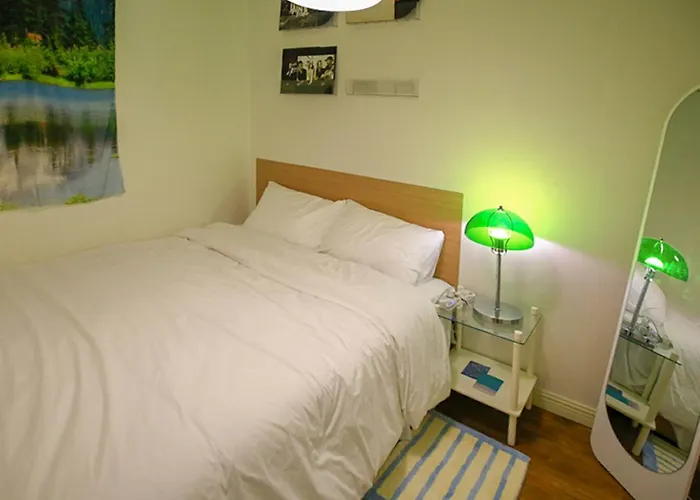 Sans Stay, Free Wine, Projector, 3min Station Appartement *